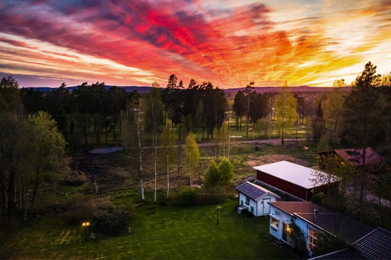 Theo & Lilis Countryside Apartment Эребру Экстерьер фото