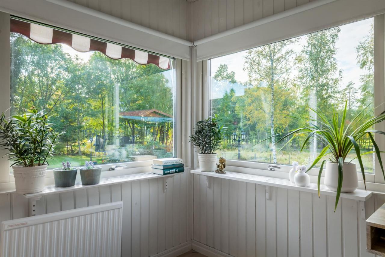 Theo & Lilis Countryside Apartment Эребру Экстерьер фото