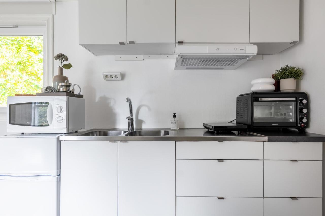 Theo & Lilis Countryside Apartment Эребру Экстерьер фото