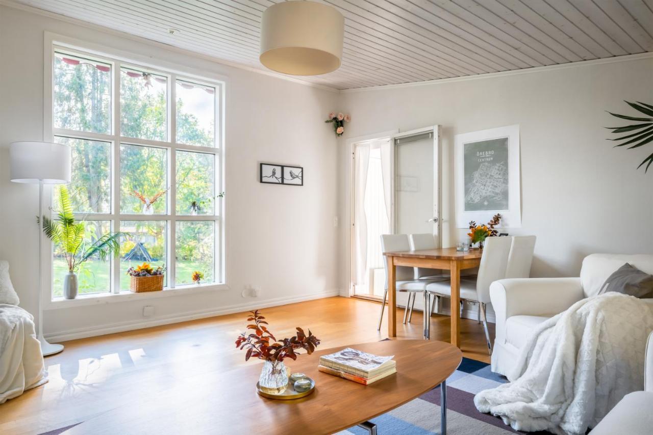 Theo & Lilis Countryside Apartment Эребру Экстерьер фото