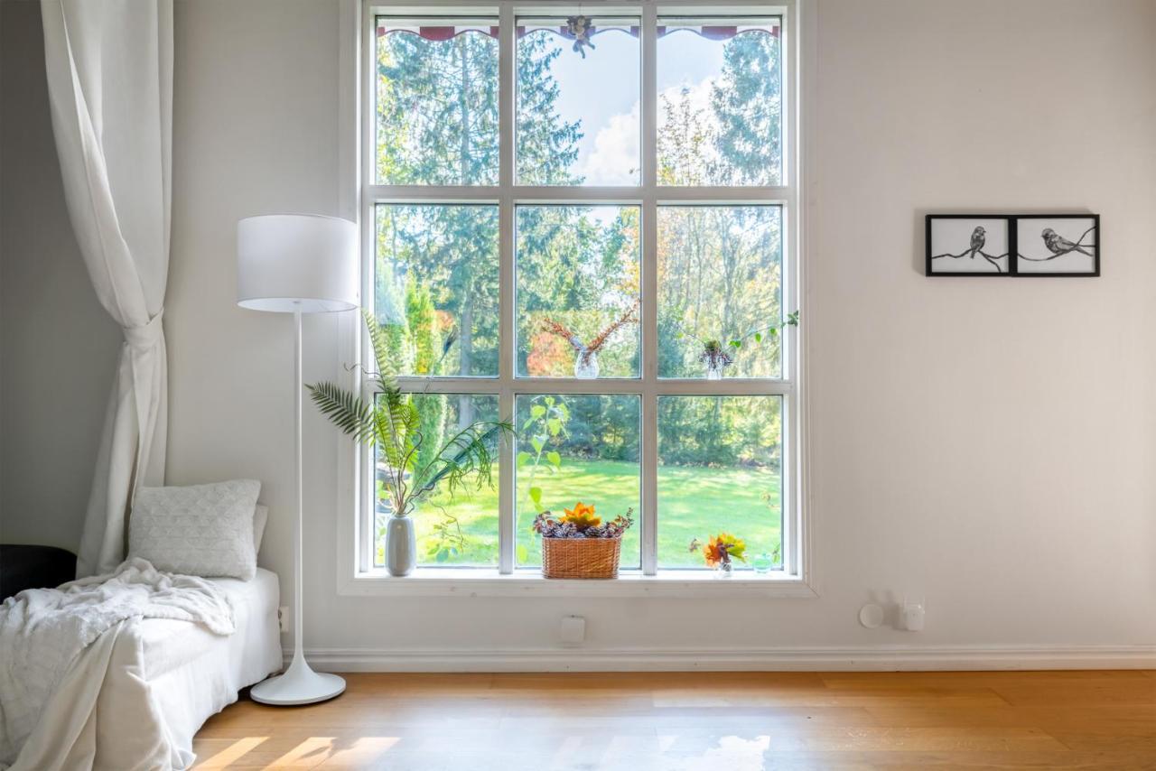 Theo & Lilis Countryside Apartment Эребру Экстерьер фото